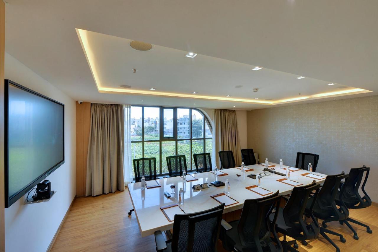 Clarion Hotel Bangalore Exterior photo