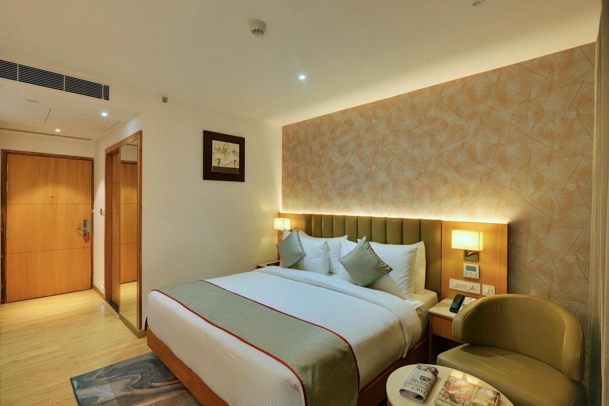 Clarion Hotel Bangalore Exterior photo